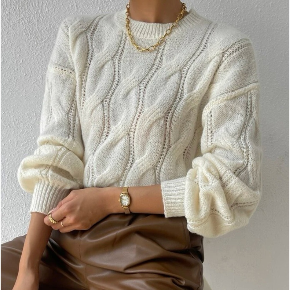 New cable knit long sleeve sweater